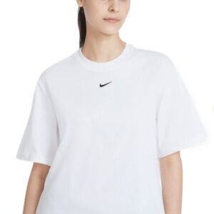 Nike Women's Sportswear Essentials Boxy White Tee
